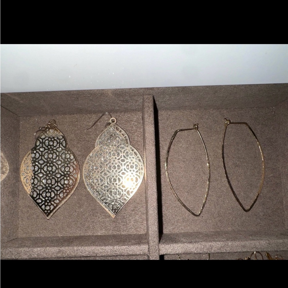 Gold Filigree and Hoop Earrings Set